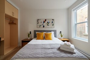 3 bedrooms, desk, iron/ironing board, travel cot