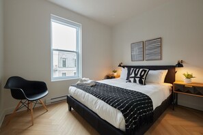 3 bedrooms, desk, iron/ironing board, travel cot