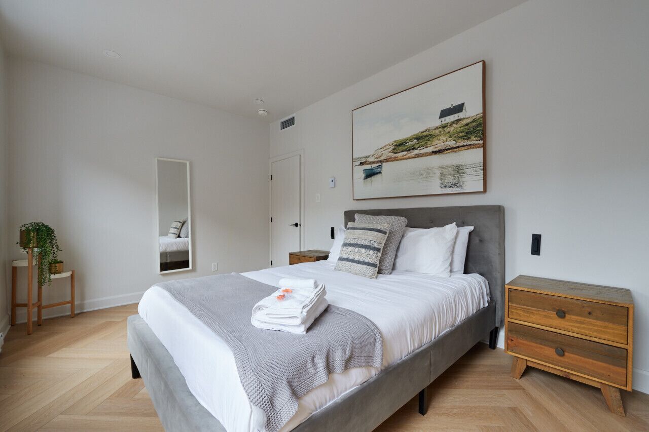 2 bedrooms, iron/ironing board, travel crib, free WiFi