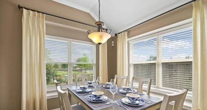 Luxurious home With Lake View