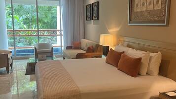 2 chambres, coffres-forts dans les chambres, Wi-Fi, draps fournis