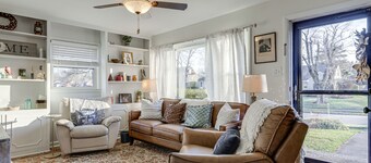 Lovely Lexington Home: 4 Mi to Downtown!