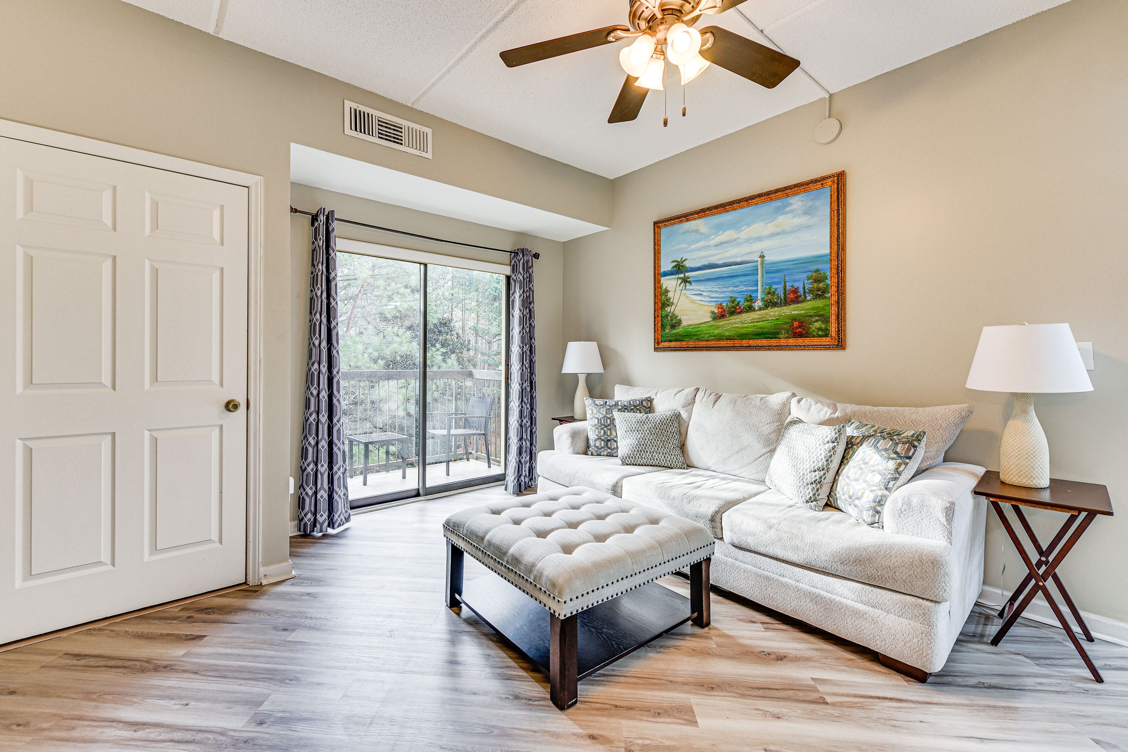 Fort Mill Condo w/ Balcony: 3 Mi to Carowinds