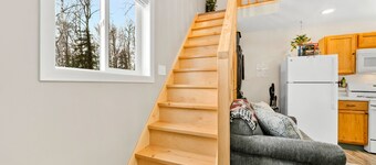 Quiet and Cozy getaway cabin in Hatcher Pass, Alaska; 15 min. from Palmer!