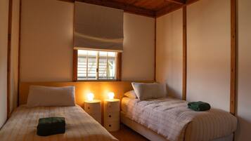 3 bedrooms, iron/ironing board, travel cot, free WiFi