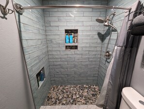 Hair dryer, towels - Nature's Nook | In-Town | Pool | Hot Tub (Durango)