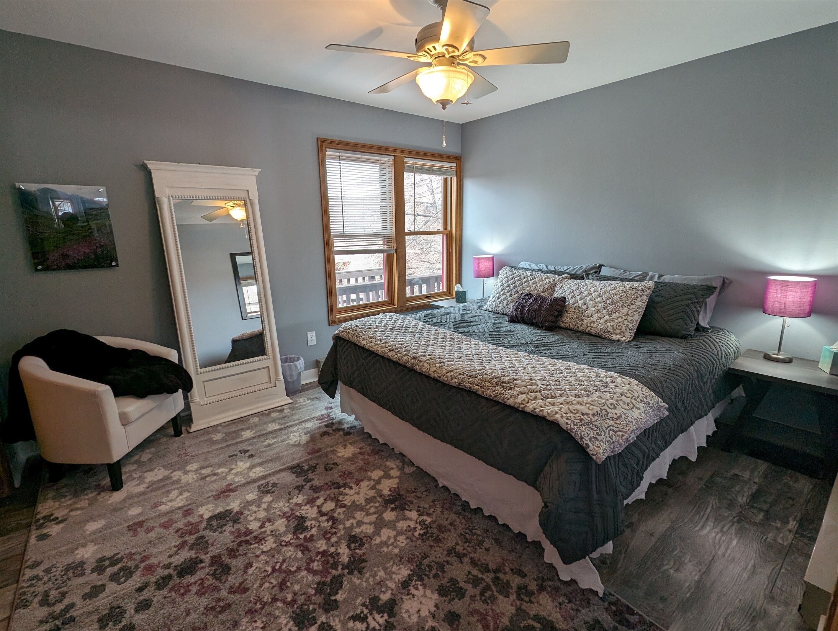 2 habitaciones, tabla de planchar con plancha y wifi gratis 