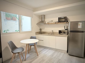 Studio (PV5) | Bếp riêng | Tủ lạnh, lò vi sóng, lò nướng, bếp nấu 