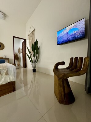 2 bedrooms, desk, free WiFi, bed sheets