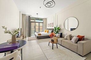 Exclusive Studio | Living area | 50-inch Smart TV with digital channels - Silkhaus Park View Tower - Saadiyat Island (Abu Dhabi)