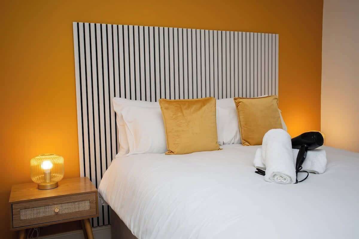 1 chambre, fer et planche à repasser, Wi-Fi gratuit, draps fournis