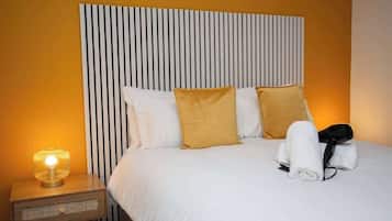 1 chambre, fer et planche Ă repasser, Wi-Fi gratuit, draps fournis