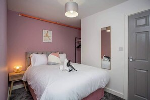 2 Schlafzimmer, Bügeleisen/Bügelbrett, kostenloses WLAN, Bettwäsche