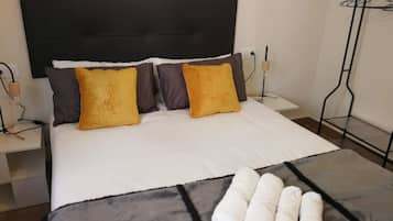 2 slaapkamers, een strijkplank/strijkijzer, wifi, beddengoed