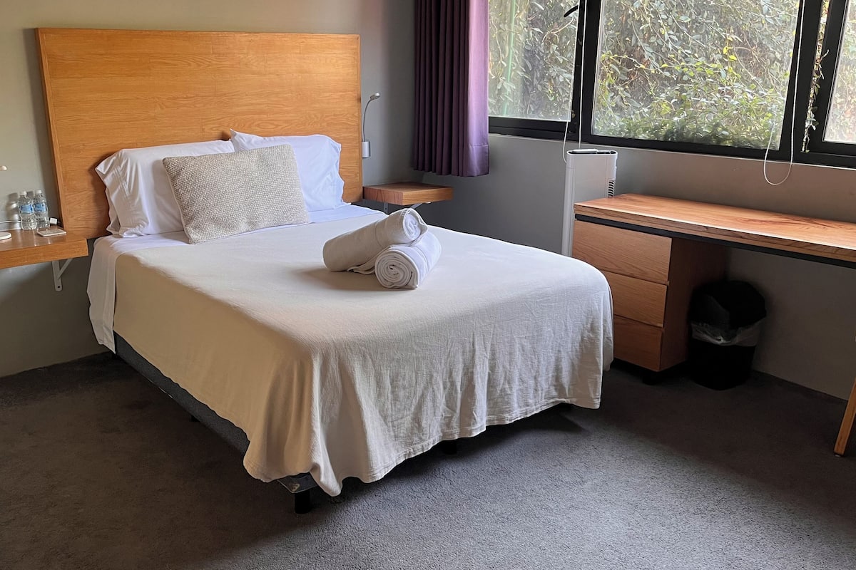 Panoramic Room | Premium bedding, desk, laptop workspace, blackout drapes