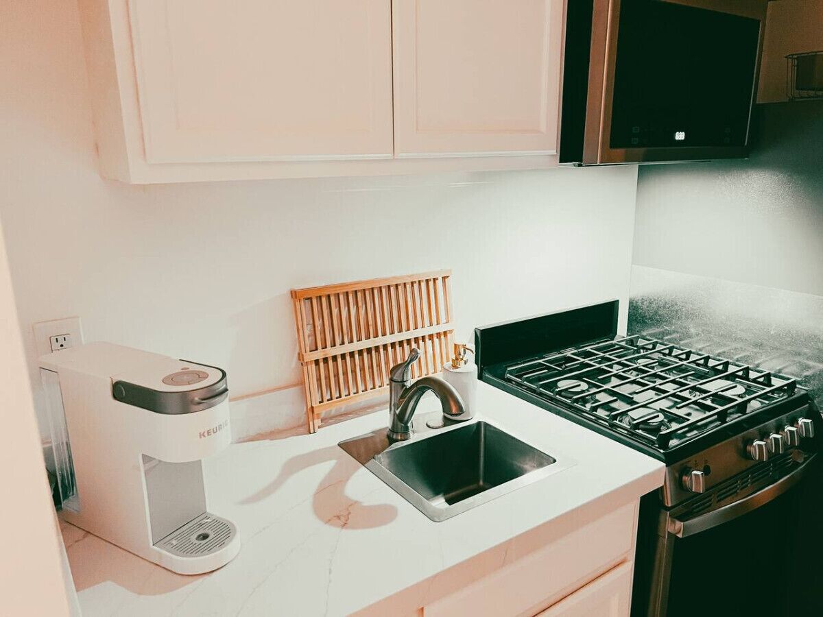 冰箱、微波炉、烤箱、炉灶