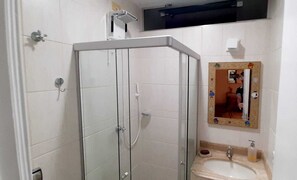 Sabonete, papel higiênico
