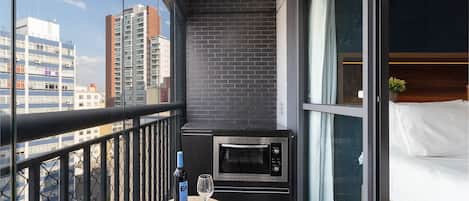 Setin Geneva 1006 | 1 bedroom, blackout drapes, iron/ironing board, free WiFi