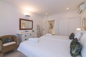 1 bedroom, iron/ironing board, WiFi (free), bed sheets