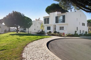 Exterior - Apartment 'Bia' with Private Terrace, Wi-Fi and Air Conditioning (Almancil)