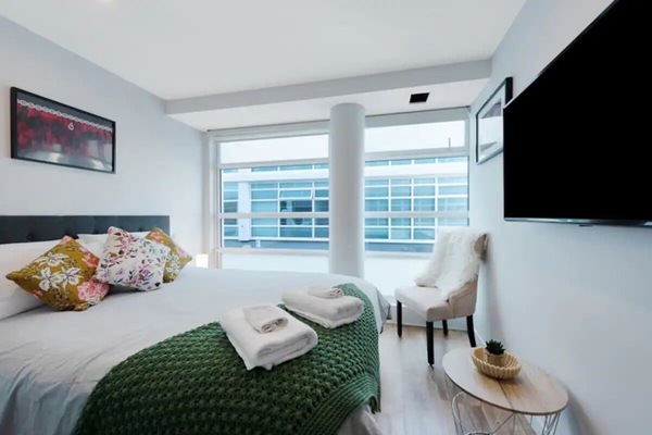 1 sovrum, skrivbord, strykjärn/strykbräda och gratis wi-fi