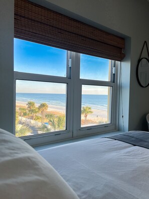 3 bedrooms, iron/ironing board, free WiFi, bed sheets - CALYPSO BEACHFRONT 3BR/3BA 3rd Flr CRNR! 4 BEACH CHAIRS INCLUDED! See Reviews! (Panama City Beach)