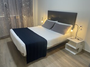 2 slaapkamers, een strijkplank/strijkijzer, wifi, beddengoed