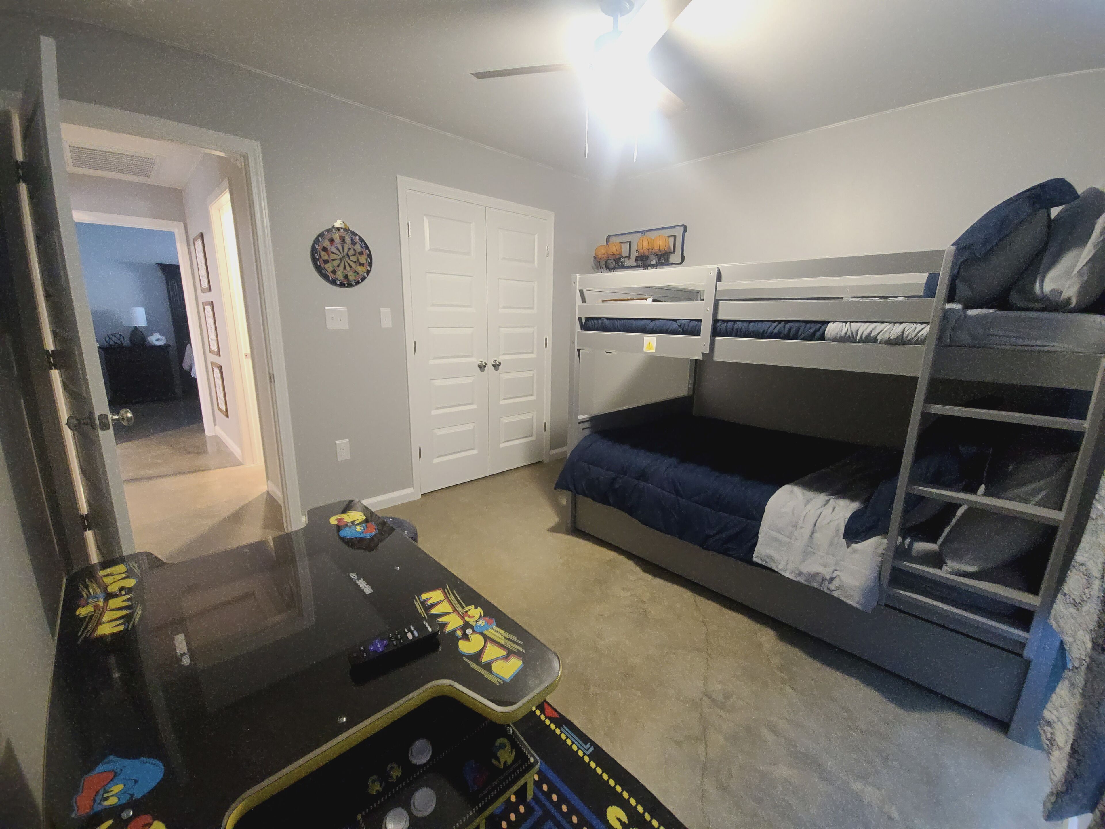 3 makuuhuonetta, ilmainen Wi-Fi, vuodevaatteet