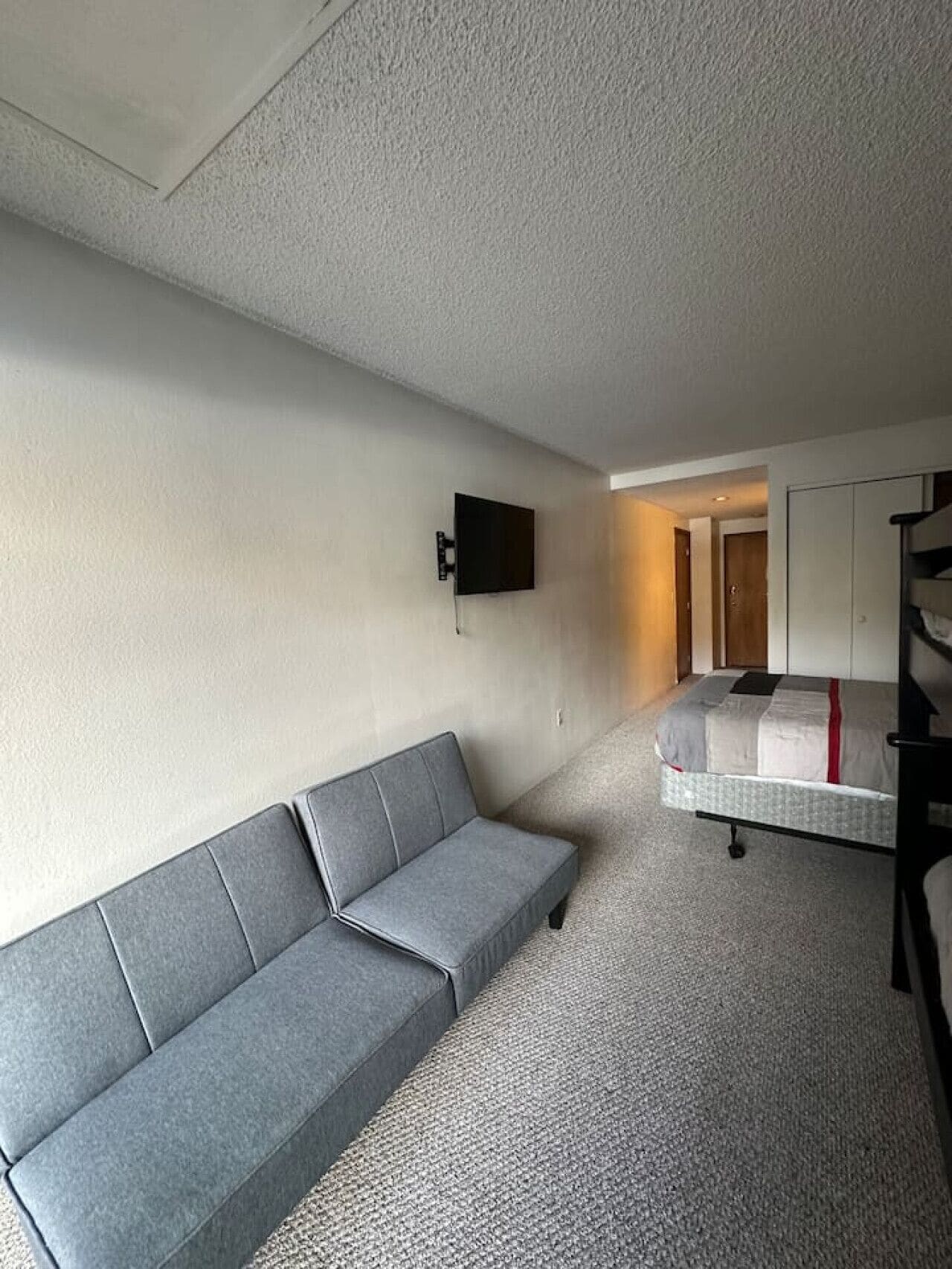 1 bedroom, WiFi, bed sheets