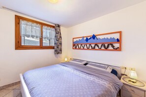 1 soverom, strykejern/-brett, wi-fi (inkludert) og sengetøy