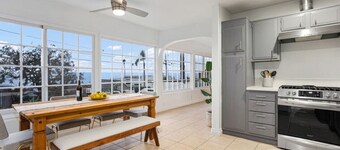 The Pelican |Seaside Gem | Iconic Location & Views