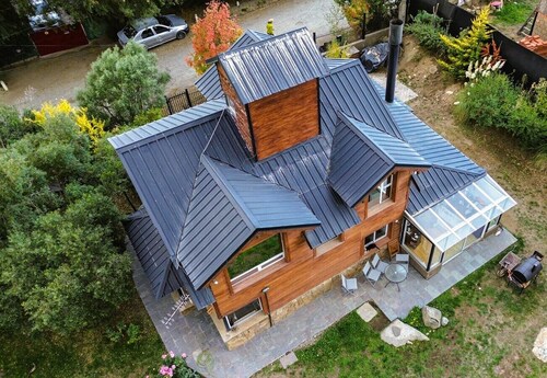 Lovely House with Otto Mountain Views