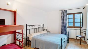 1 chambre, Wi-Fi gratuit, draps fournis
