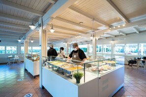 Dining - Feriendorf Adriano Chalet Superior für 5 Personen (Punta Marina Terme)