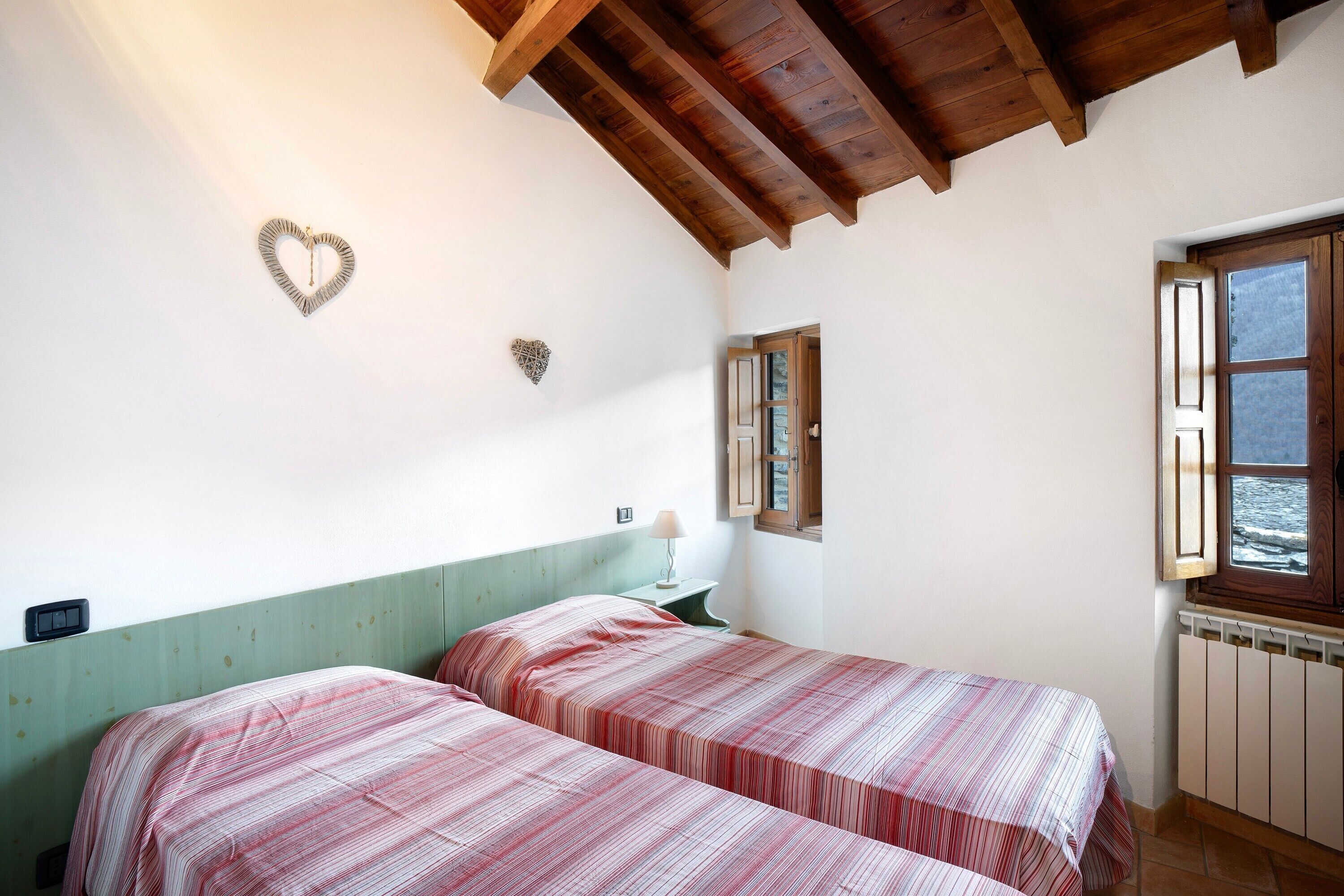 1 camera, Wi-Fi gratuito, lenzuola