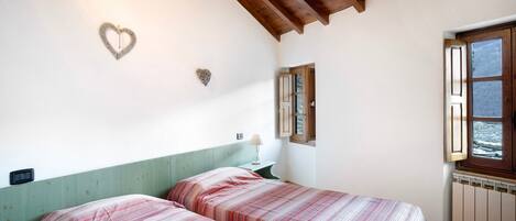 1 室のベッドルーム、WiFi (無料)、ベッドシーツ