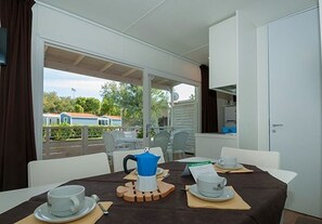 Dining - Feriendorf Vigna sul Mar Lodge Deluxe für 6 Personen (Lido di Pomposa)