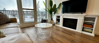 Golden Moments - Downtown Condo