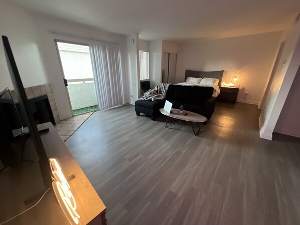 1 bedroom, WiFi - Cozy Sanctuary in LA / Sherman Oaks (Los Angeles)