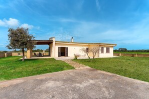 Exterior - Holiday Home 'Casa Del Sol' with Private Terrace, Wi-Fi and Air Conditioning (Andrano)