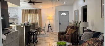 Beautiful oversized 2-bedroom house in Riverview near many points of interest.