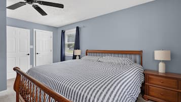 3 bedrooms, iron/ironing board, WiFi, bed sheets