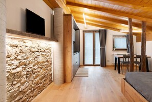 1 bedroom, free WiFi, bed sheets - Apartment 'Locanda Ca Bianca - Mini Suite' in Valle Mair with Mountain View (Roccabruna)