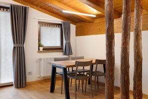 Dining - Apartment 'Locanda Ca Bianca - Mini Suite' in Valle Mair with Mountain View (Roccabruna)