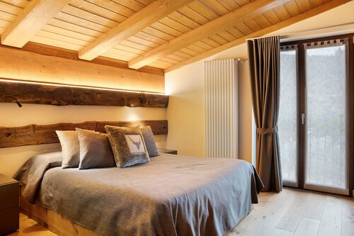 Apartment 'Locanda Ca Bianca - Family Suite' with Mountain View, Shared Garden and Wi-Fi