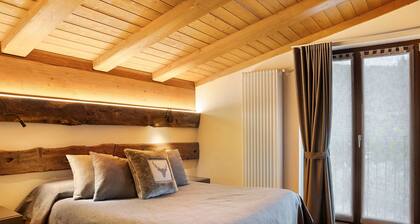 Apartment 'Locanda Ca Bianca - Family Suite' with Mountain View, Shared Garden and Wi-Fi