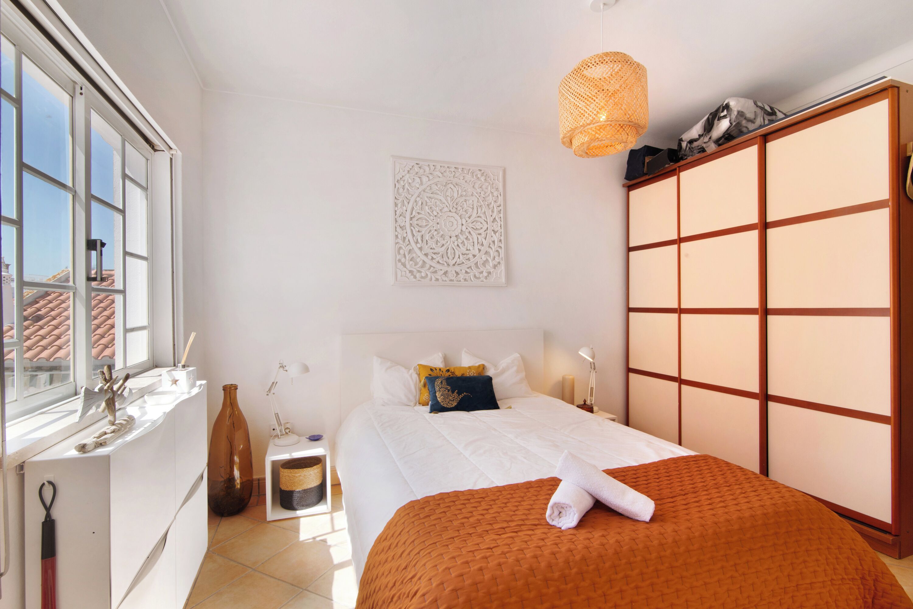 1 chambre, fer et planche à repasser, Wi-Fi gratuit, draps fournis