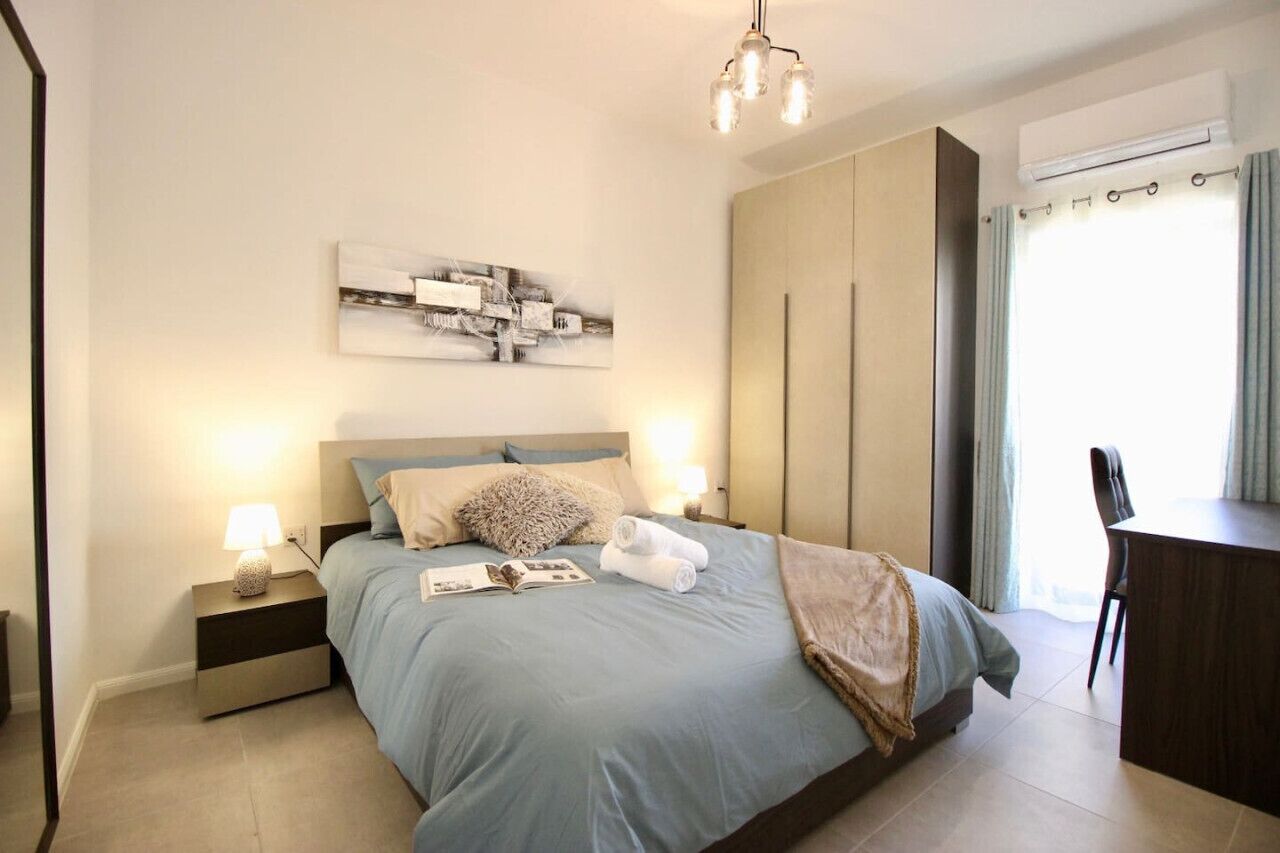 2 bedrooms, desk, iron/ironing board, free WiFi