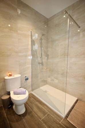 ヘアドライヤー、タオル