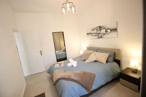 2 bedrooms, desk, iron/ironing board, free WiFi